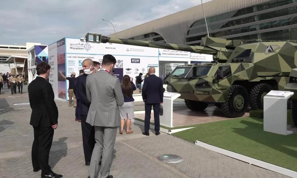 Αμυντική έκθεση IDEX 2021: Εντυπωσιακή επίδειξη όπλων (ΒΙΝΤΕΟ)